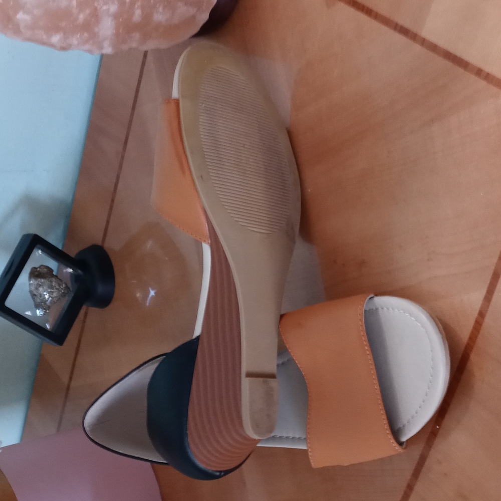 Sandals - Picture 4 of 7